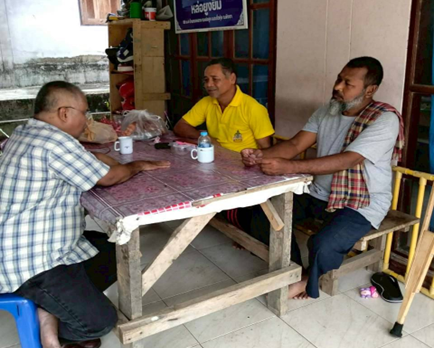 ภาพที่ 1 การลงพื้นที่เพื่อพบปะและสัมภาษณ์ชาวบ้านในอำเภอท้ายเหมือง จังหวัดพังงา